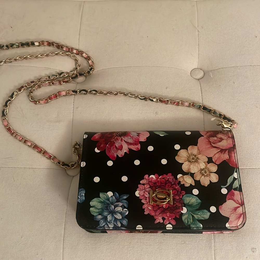 EUC Floral Chain Strap Purse/Clutch